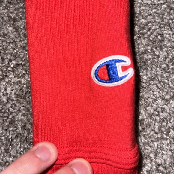 Size Medium like new Champion Crewneck - Picture 2 of 4
